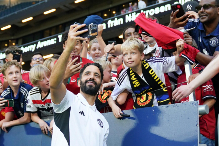 Arrêtez-tout, Manchester United joue le titre