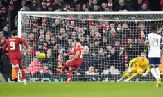 Avec un grand Salah, Liverpool humilie Tottenham