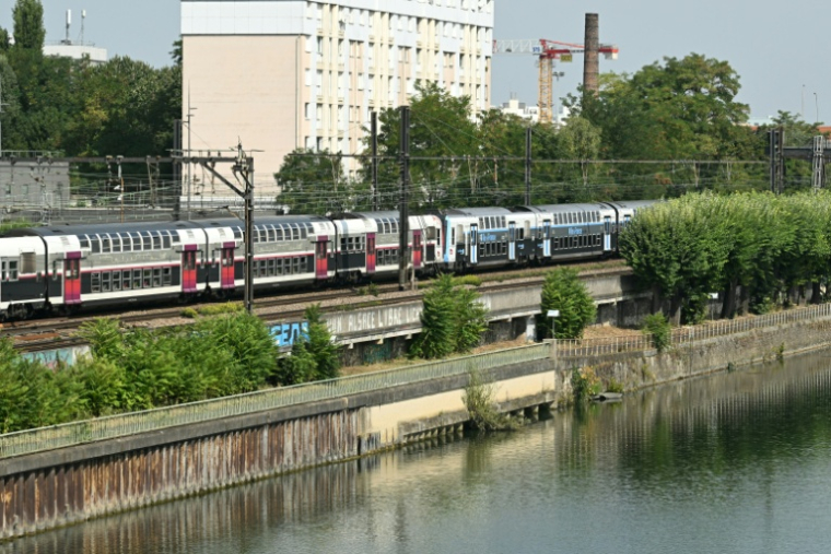 La Seine à Choisy-le-Roi le 14 août 2025, le lendemain de la découverte de quatre corps dans le fleuve ( AFP / Bertrand GUAY )