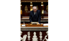 Le Premier ministre François Bayrou prononce son discours à l'Assemblée nationale à Paris