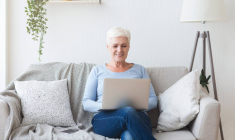 Retraite progressive : pourquoi ne pas la demander en ligne ? / iStock.com - Prostock-Studio