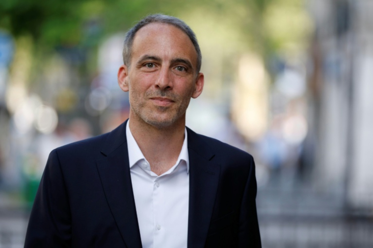 Raphaël Glucksmann à Paris le 28 mai 2026 ( AFP / SIMON WOHLFAHRT )