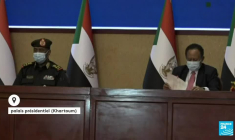 Au Soudan, le Premier ministre de retour, un nouveau mort chez les anti-putsch