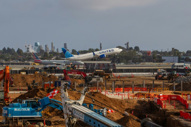 Le chantier en cours près du Terminal 5 du Los Angeles International Airport (LAX) à Los Angeles, en Californie, le 15 mai 2026 ( AFP / Apu GOMES )