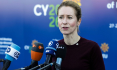 Photo diffusée par le Bureau de presse et d'information du gouvernement chypriote (PIO) montrant la cheffe de la diplomatie européenne, Kaja Kallas, s'adressant à la presse lors d'une réunion informelle des ministres des Affaires étrangères, à Limassol, le 28 mai 2026 sur l'île de Chypre ( PIO / Kyriakos HADJIELIA )