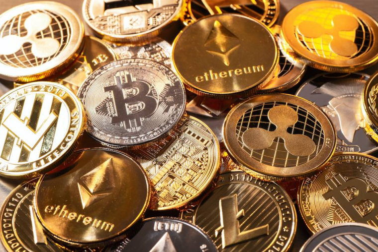 Les jeunes toujours séduits par la cryptomonnaie-iStock-gopixa