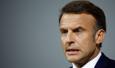 Le président français Macron lors d'une conférence de presse après avoir convoqué des élections législatives