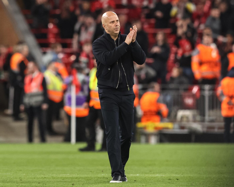 Slot pense que le PSG craint (un peu) Liverpool