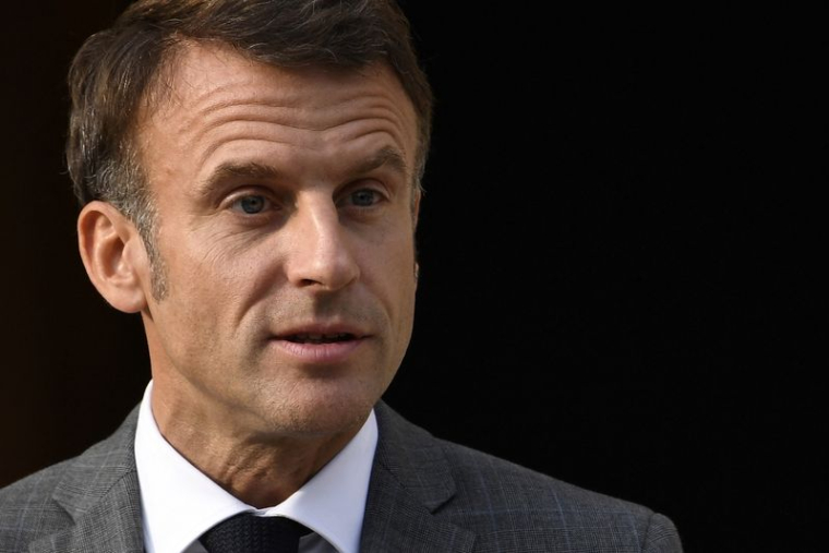 Le président français Emmanuel Macron prononce un discours à Paris