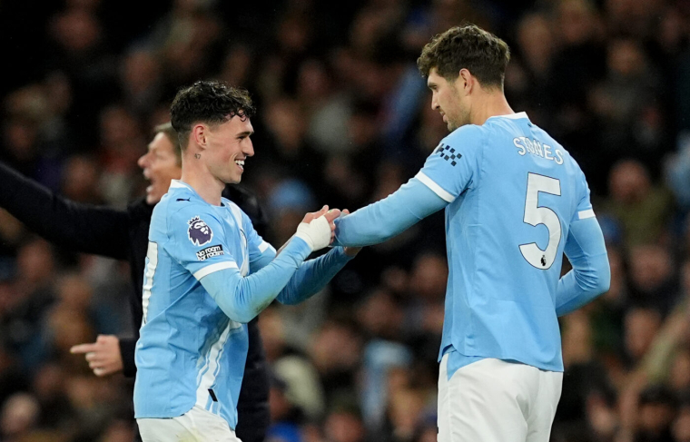 Manchester City se joue de Crystal Palace et revient tout près d'Arsenal