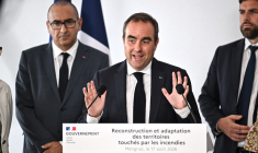 Sebastien Lecornu à Mérignac, le 17 août 2026. ( POOL / CHRISTOPHE ARCHAMBAULT )