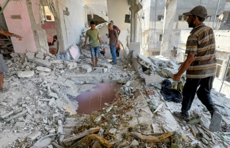 Site d'une frappe israélienne sur une maison dans la ville de Gaza