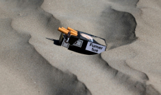 Les adolescents consomment toujours moins de substances psychoactives en France, selon une étude publiée mercredi, à l'exception de l'alcool ( AFP / Fred TANNEAU )