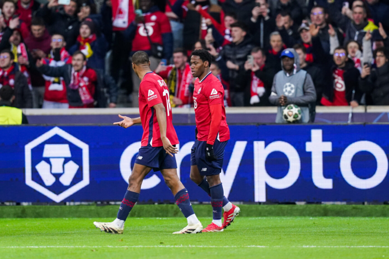 Vidéo : l’énorme erreur de Gregor Kobel offrant l’ouverture du score de Lille
