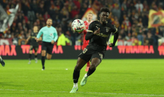 Lens prête un troisième couteau au Sparta