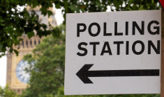 Panneau de direction d'un bureau de vote