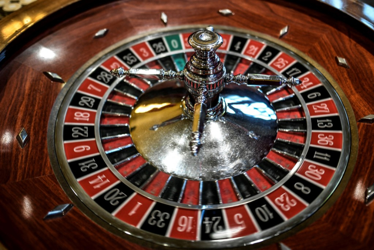 ( AFP / STEPHANE DE SAKUTIN )