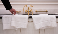 ( AFP / ALEX HALADA )