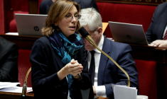 La ministre des Comptes publics Amélie de Montchalin avant le vote de la partie "recettes" du budget de la Sécu à l'Assemblée nationale, le 8 novembre 2025 ( AFP / STEPHANE DE SAKUTIN )