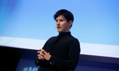 Le fondateur et PDG de Telegram Pavel Durov prononce un discours lors du Mobile World Congress à Barcelone