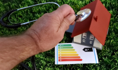 Face aux enjeux du DPE, les diagnostiqueurs sont soumis a des règles de formation plus strictes (Crédits: Adobe Stock)