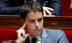 Le ministre délégué chargé des Comptes publics Gabriel Attal assiste à la séance des questions au gouvernement à l'Assemblée nationale à Paris