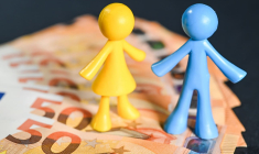 (Connaissez-vous les 3 situations à l'origine de la fermeture d'un compte joint ? - Crédit photo : Adobe Stock)