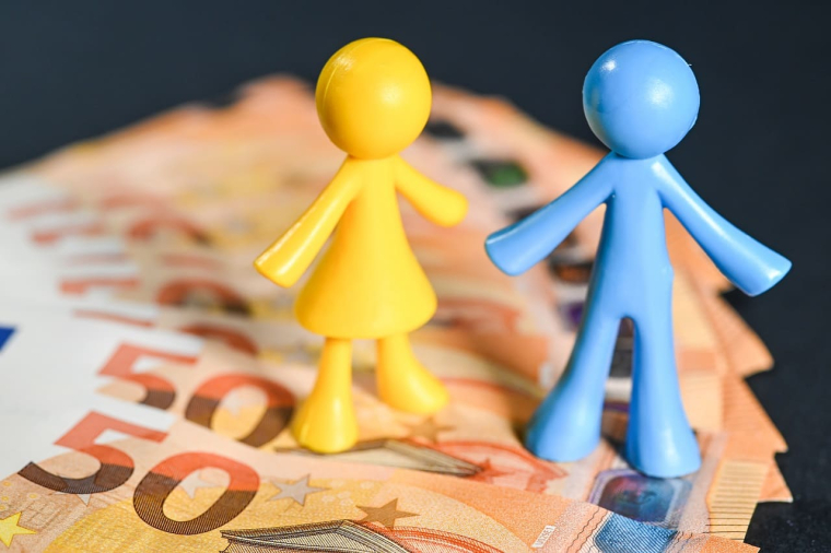 (Connaissez-vous les 3 situations à l'origine de la fermeture d'un compte joint ? - Crédit photo : Adobe Stock)