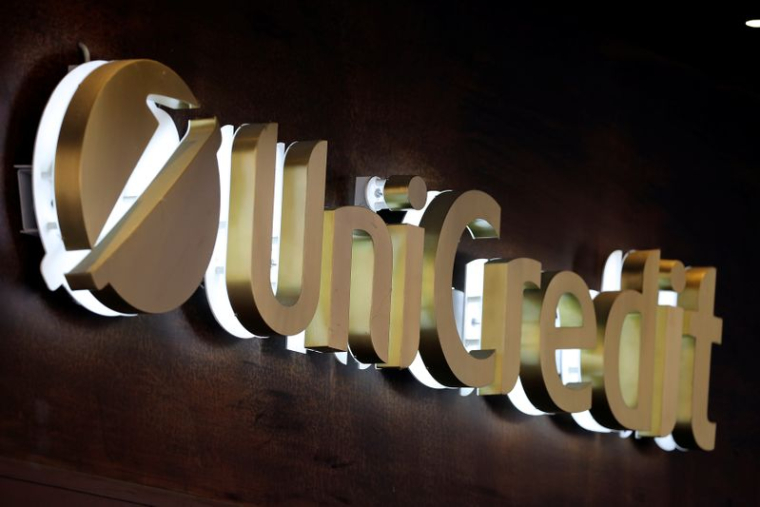 MUSTIER VEUT ACCÉLÉRER LA SCISSION DES ACTIVITÉS ÉTRANGÈRES D'UNICREDIT