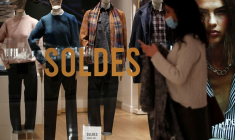 Photo d'archives: Les soldes d'hiver à Paris