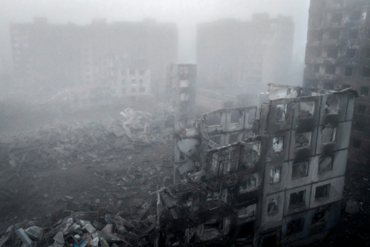 Photo prise par le service de presse de la 24e brigade mécanisée des forces armées ukrainiennes, le 28 novembre 2025 et publiée le 1er décembre 2025, montre des bâtiments résidentiels détruits dans la ville de Kostiantynivka, dans la région de Donetsk ( 24th Mechanized Brigade of Ukrainian Armed Forces / OLEG PETRASIUK )