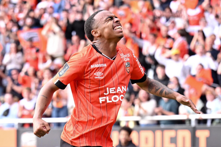 Lorient champion, Guingamp en playoffs, Martigues relégué