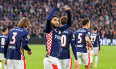 Grâce au triplé de Saibari, le PSV grille la priorité au Feyenoord