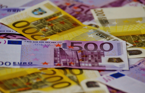 Près de 4 000 demandes frauduleuses d'indemnisation ont été recensées par les enquêteurs dans le cadre de cette affaire. (Photo d'illustration) (PIXABAY / ALEXAS_FOTOS)