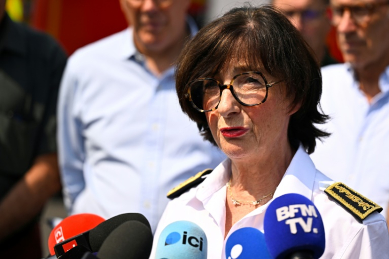 La préfète de Gironde et de Nouvelle-Aquitaine, Sophie Brocas, le 24 juillet 2026 à Lège-Cap-Ferret (Gironde) ( AFP / JULIEN DE ROSA )