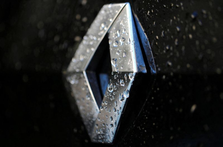 RENAULT: HAUSSE DES VENTES LES PLUS RENTABLES EN 2021, BAISSE DES VOLUMES