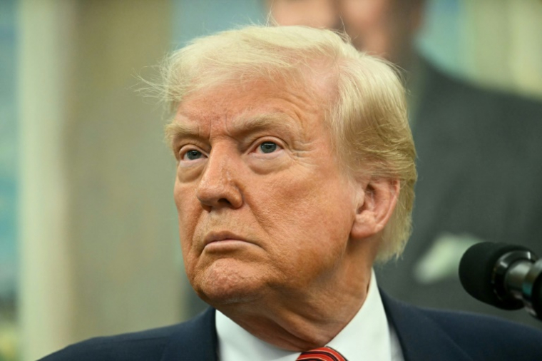 Le président américain Donald Trump s'exprime lors d'une cérémonie de prestation de serment à la Maison Blanche, à Washington, le 7 mai 2025 ( AFP / Jim WATSON )