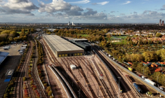 Vue aérienne du dépôt ferroviaire de Temple Mills, à Londres, le 27 octobre 2025 ( AFP / Yelim LEE )