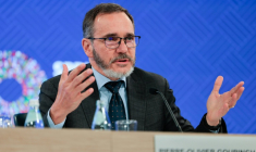 Pierre-Olivier Gourinchas, le chef-économiste du FMI, lors de la présentation du rapport économique, Washington, 14 avril 2026 ( AFP / Kent Nishimura )