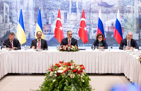 Une réunion entre des négociateurs ukrainiens et russes à Istanbul