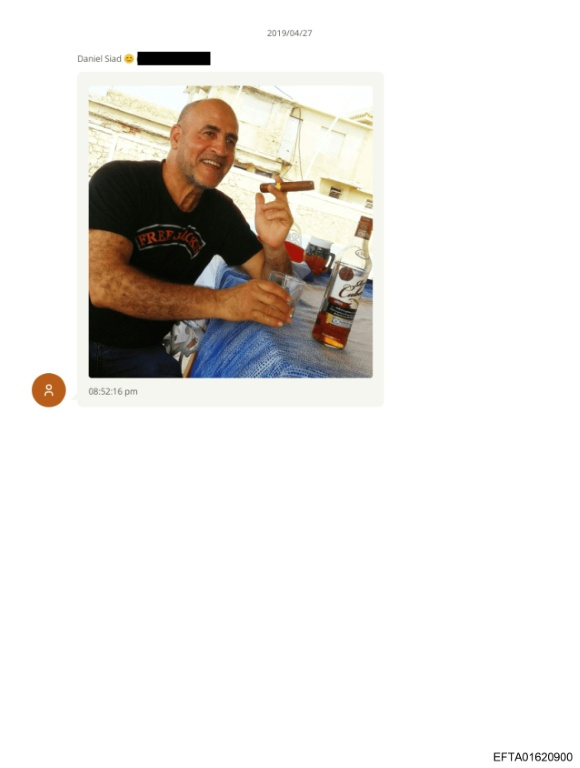 Photo non datée, publiée le 30 janvier 2026 par le ministère américain de la Justice dans le cadre des dossiers Jeffrey Epstein, montre l'agent de mannequins Daniel Siad dans un lieu non identifié ( US Department of Justice / - )