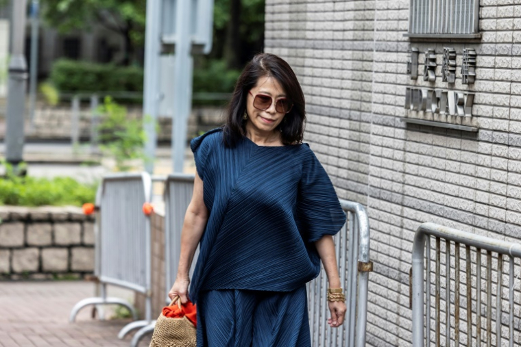 Teresa Lai, la femme de Jimmy Lai, se rendant au procès de son mari, Hong Kong, le 18 août 2025 ( AFP / ISAAC LAWRENCE )