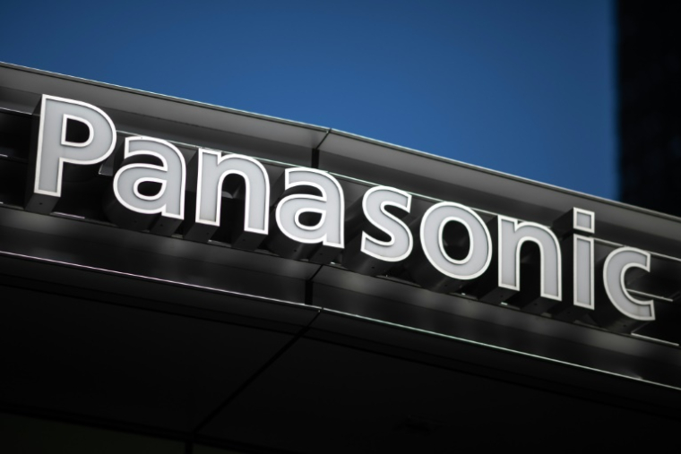 Panasonic a vu son bénéfice net annuel chuter de 17,5% et ses perspectives économiques restent fragiles ( AFP / Philip FONG )