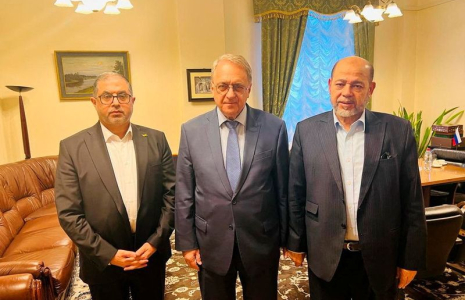 De hauts responsables du Hamas rencontrent le vice-ministre russe des Affaires étrangères Mikhaïl Bogdanov