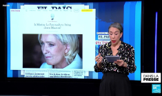 Censure du gouvernement: "Emmanuel Macron, maître des horloges déréglées"