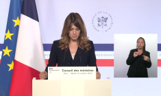 Macron: les motions de censure "sont des motions de dissolution" (porte-parole)
