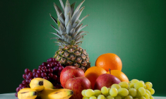 La banane est le fruit le plus acheté par les Français avec plus de 109 292 tonnes en automne dernier.  (Crédits: Adobe Stock)