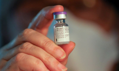 CORONAVIRUS: L'EMA RECOMMANDE UN DÉLAI DE 3 SEMAINES POUR LA DEUXIÈME DOSE DU VACCIN DE PFIZER