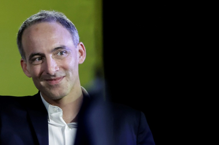 Raphaël Glucksmann, eurodéputé et co-président du parti "Place Publique", le 16 mars 2025 à Paris ( AFP / STEPHANE DE SAKUTIN )