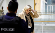 Marine Le Pen, le dernier jour de son procès pour détournement présumé de fonds de l'UE, au palais de justice de Paris
